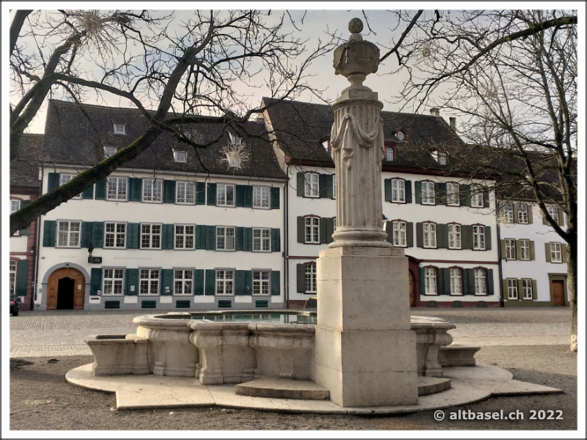 der pisonibrunnen auf dem münsterplatz